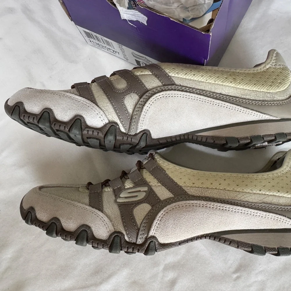 Skechers Women's 8.5 off white Point-Blank NWT - Picture 4 of 11